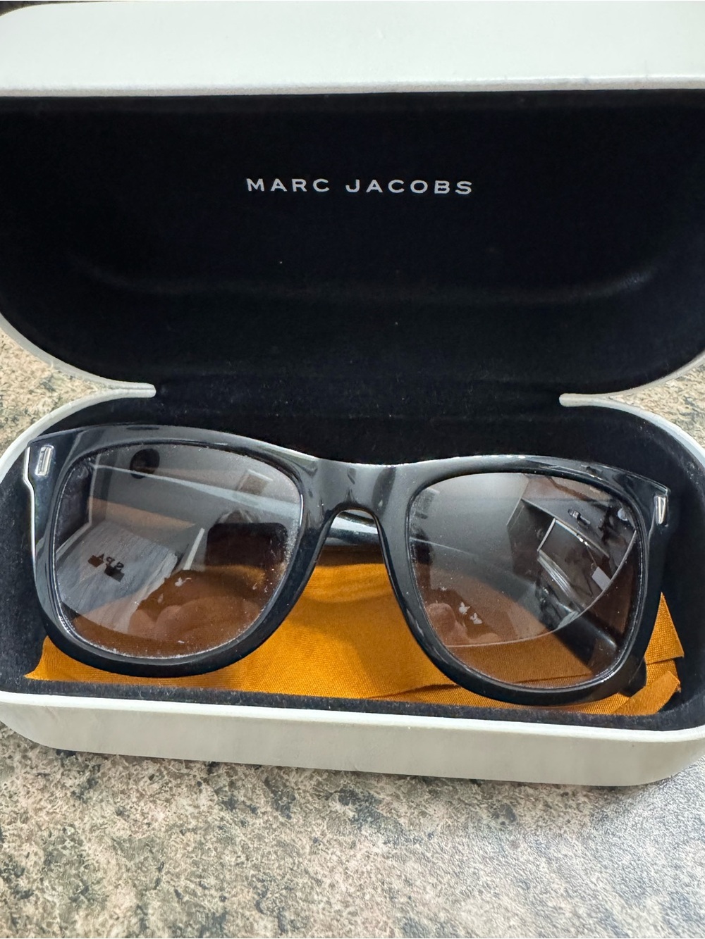 Marc Jacobs Black Frame Sunglasses with Brown Gradient Lenses